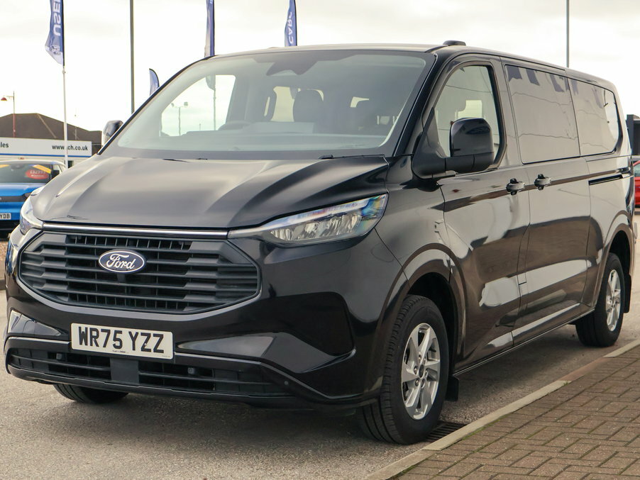 Ford Transit Custom 2.5 Phev 232Ps H1 Kombi Limited 9 Seater WR75YZZ Black #4