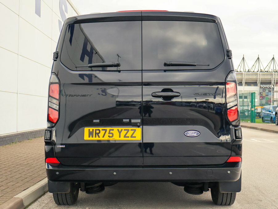 Ford Transit Custom 2.5 Phev 232Ps H1 Kombi Limited 9 Seater WR75YZZ Black #5