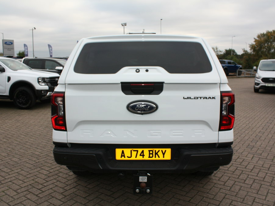 Ford Ranger Pick Up D Cab Wildtrak 3.0 Ecoblue V6 240 AJ74BKY White #4