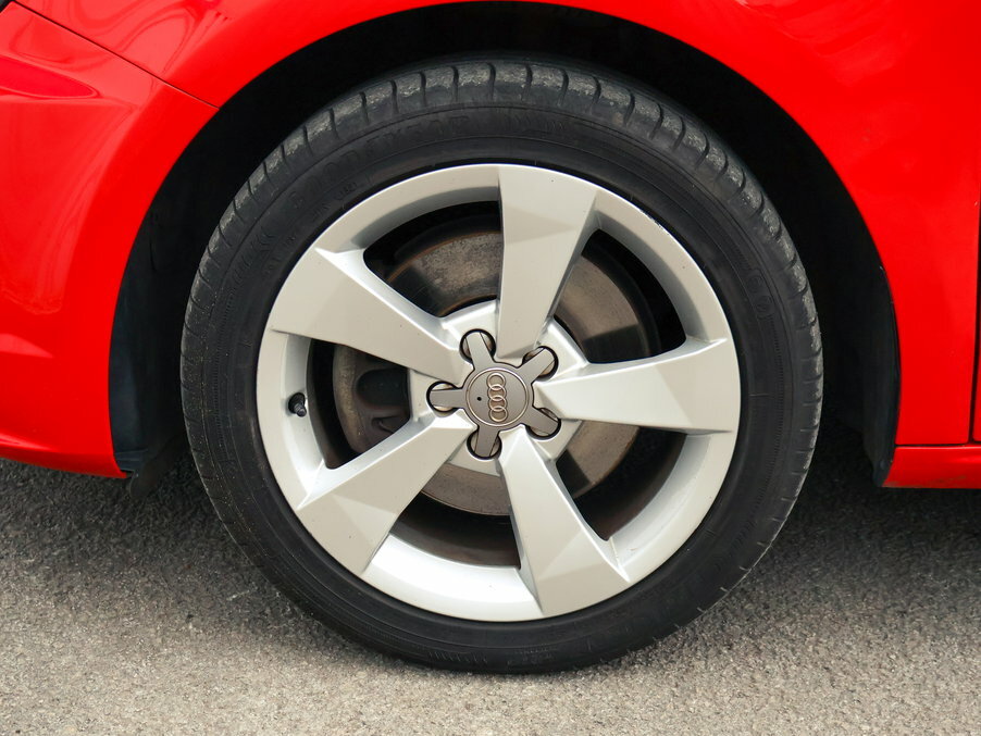 Audi A1 1.4 Tfsi Sport S Tronic Red #4