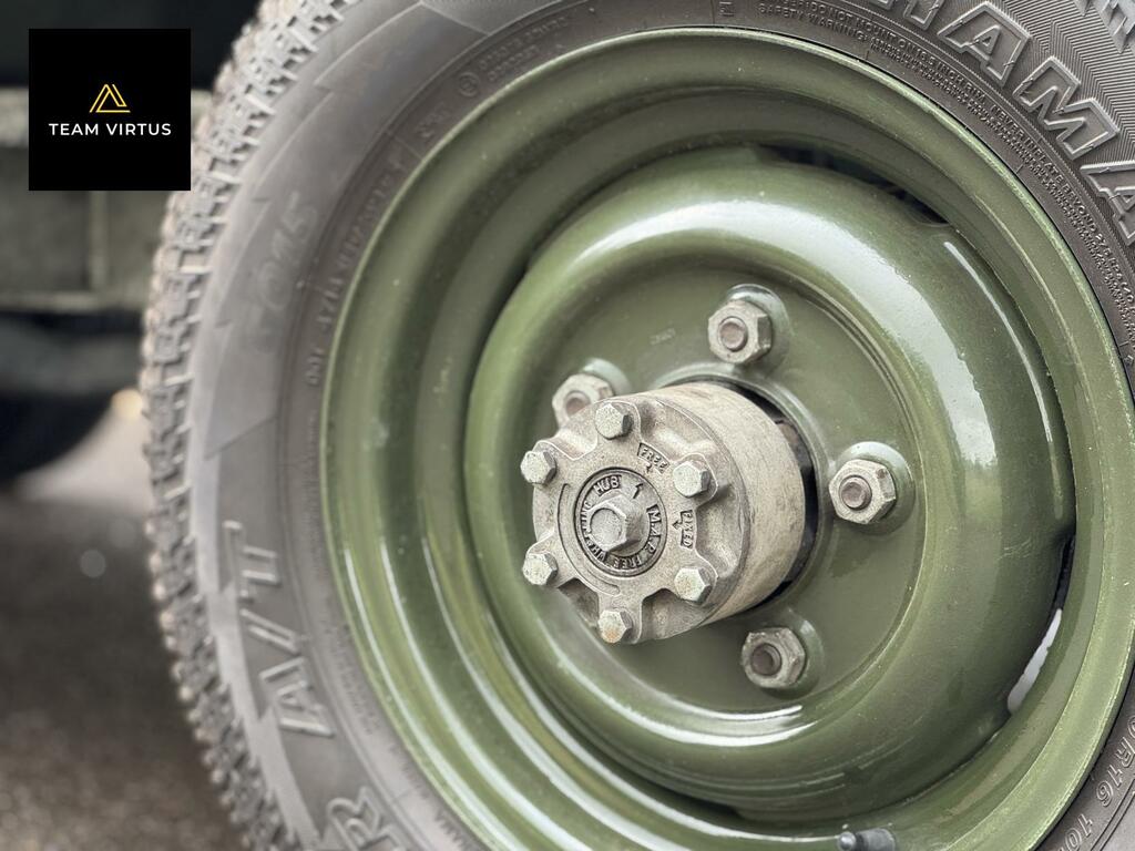 Land Rover Series III 3 88 Green #6