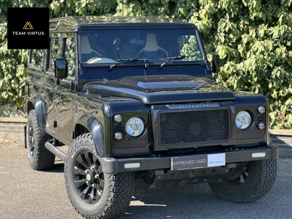 Land Rover Defender 110 2.2 Tdci Xs Station Wagon Double Cab Ma Black #4
