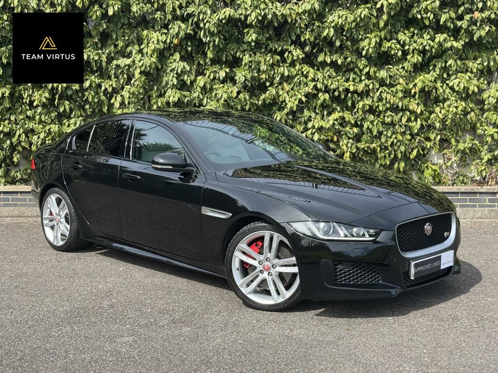 Jaguar XE 3.0 V6 S Saloon Euro 6 S S 340 Black #4