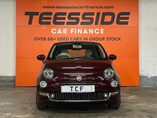 Fiat 500 Lounge Hatchback Red