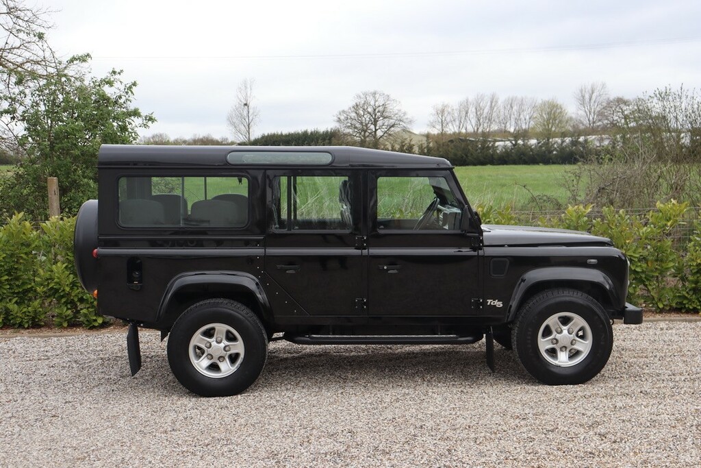 Land Rover Defender 110 110 2.5 Td5 Xs Station Wagon #3