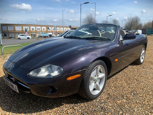 Jaguar XK8 4.0 2dr 