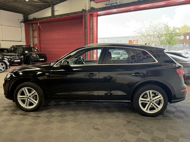 Audi Q5 Q5 S Line Tfsi Quattro GU18GLJ Black #5