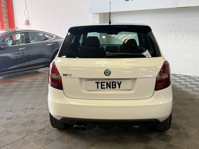 Skoda Fabia Automatic FD12YJL White #6
