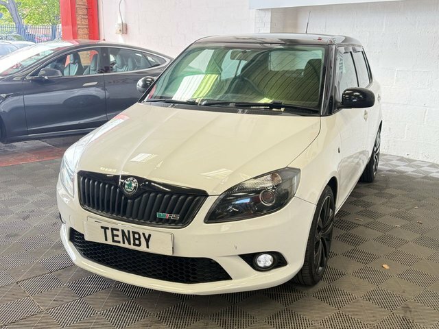 Skoda Fabia Automatic FD12YJL White #3