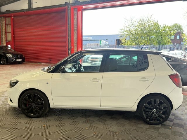 Skoda Fabia Automatic FD12YJL White #4