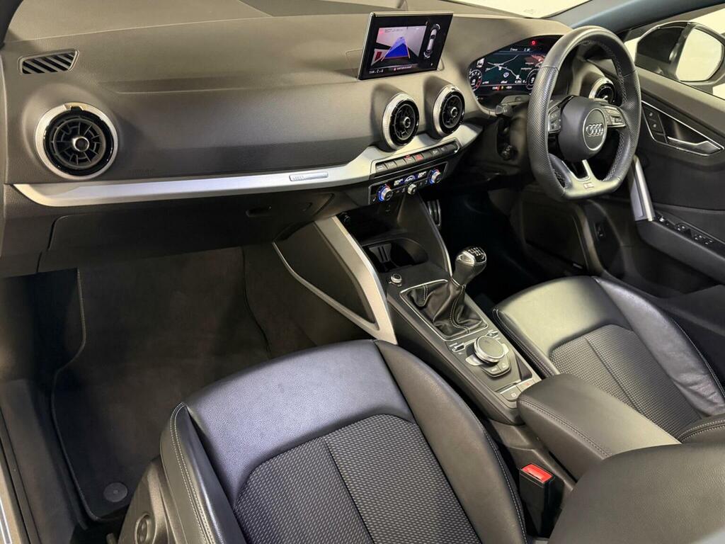 Audi Q2 Suv 1.5 Tfsi Cod 35 Black Edition Euro 6 Ss AY22VMW White #4