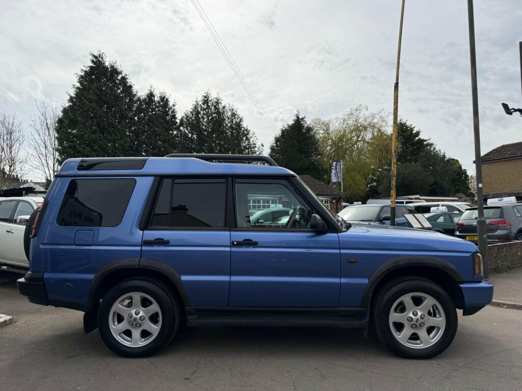 Land Rover Discovery 4.0I V8 Es Station Wagon 7 Seats BF53TZN Blue #4