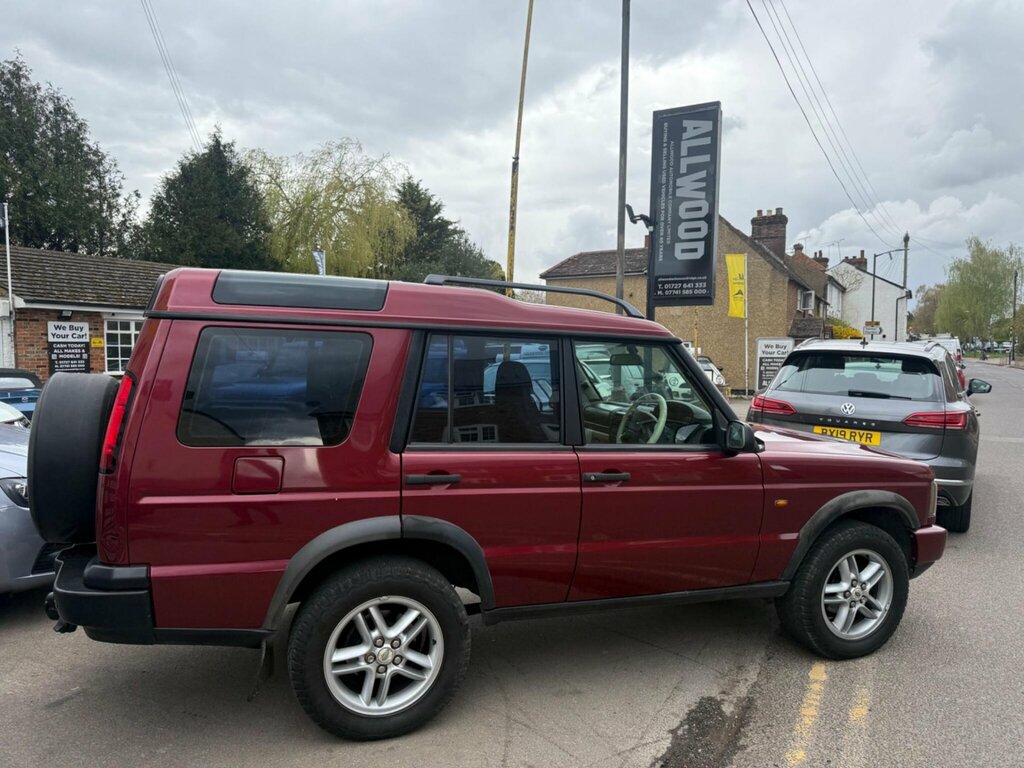 Land Rover Discovery 4.0I V8 Es Station Wagon 7 Seats Red #3