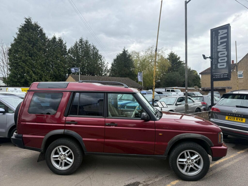 Land Rover Discovery 4.0I V8 Es Station Wagon 7 Seats Red #2