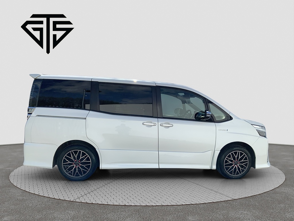 Toyota Voxy Hybrid Zs Kirameki2  #2