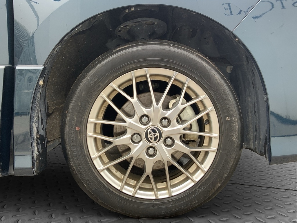 Toyota Voxy Petrol #20