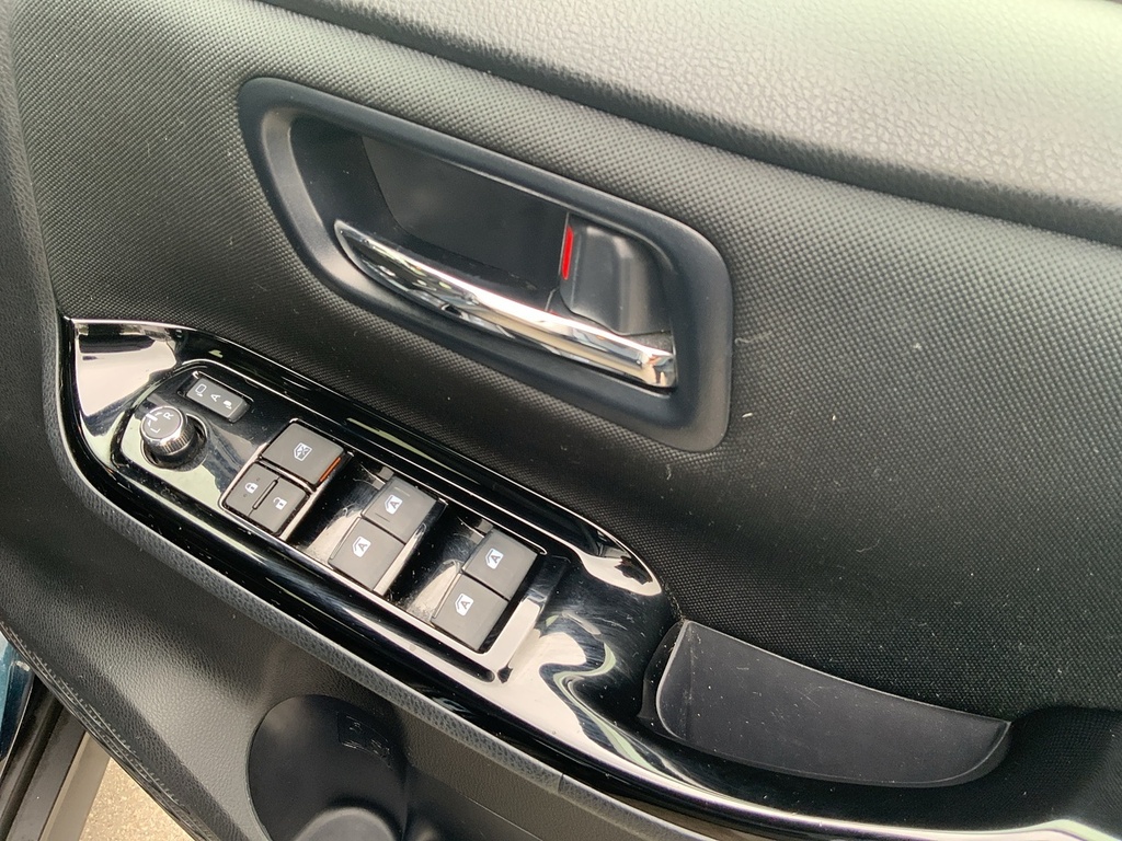 Toyota Voxy Petrol #12