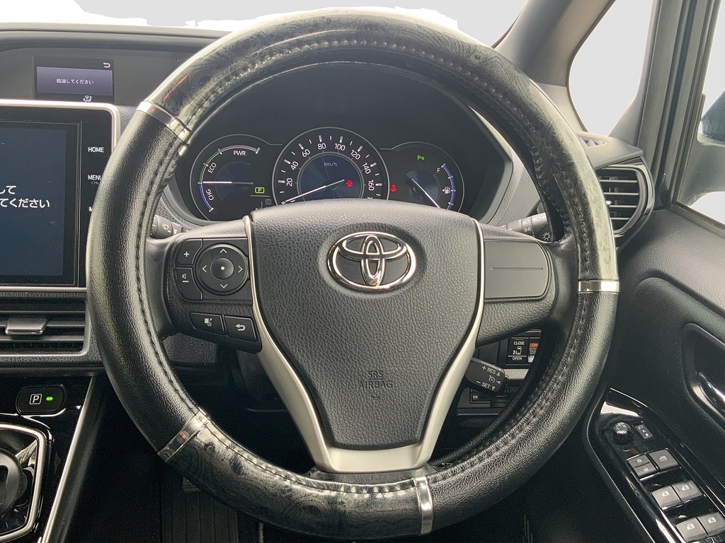 Toyota Voxy Petrol #9