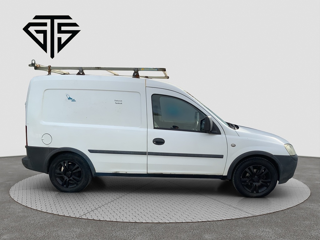 Vauxhall Combo Cdti 1700 White #2