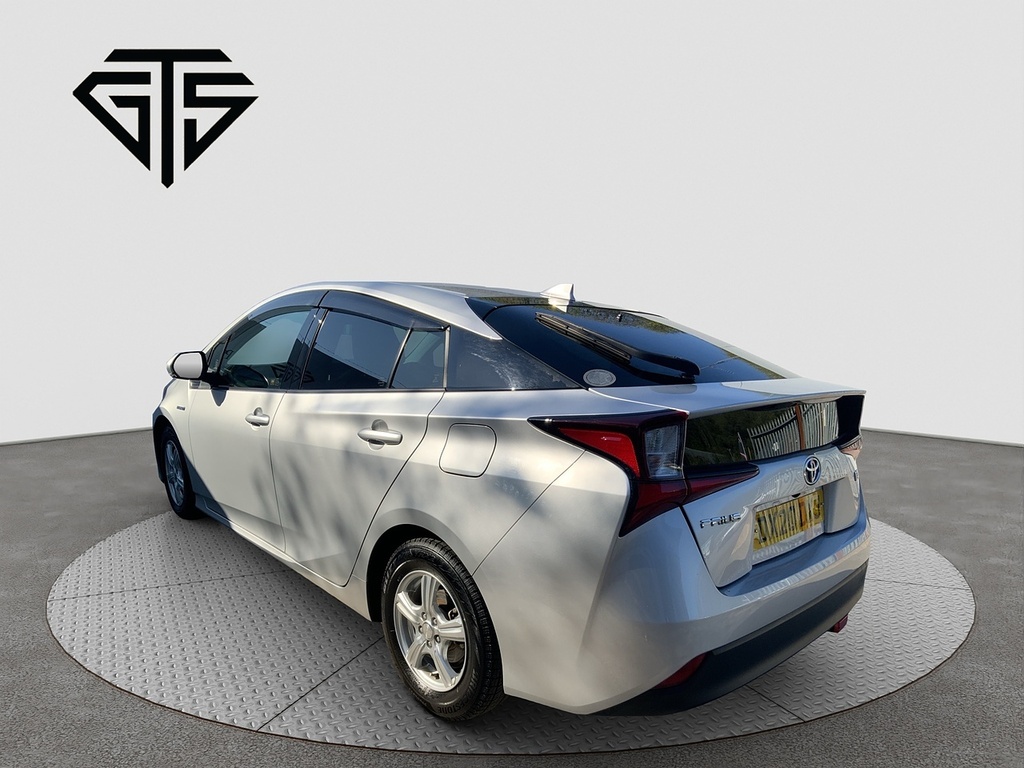 Toyota Prius S Silver #5