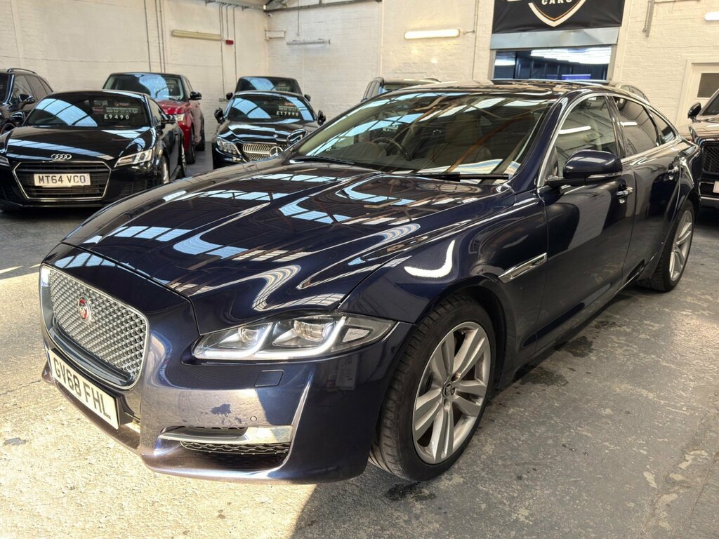 Jaguar XJ 3.0D V6 Premium Luxury Euro 6 Ss GV68FHL Blue #6