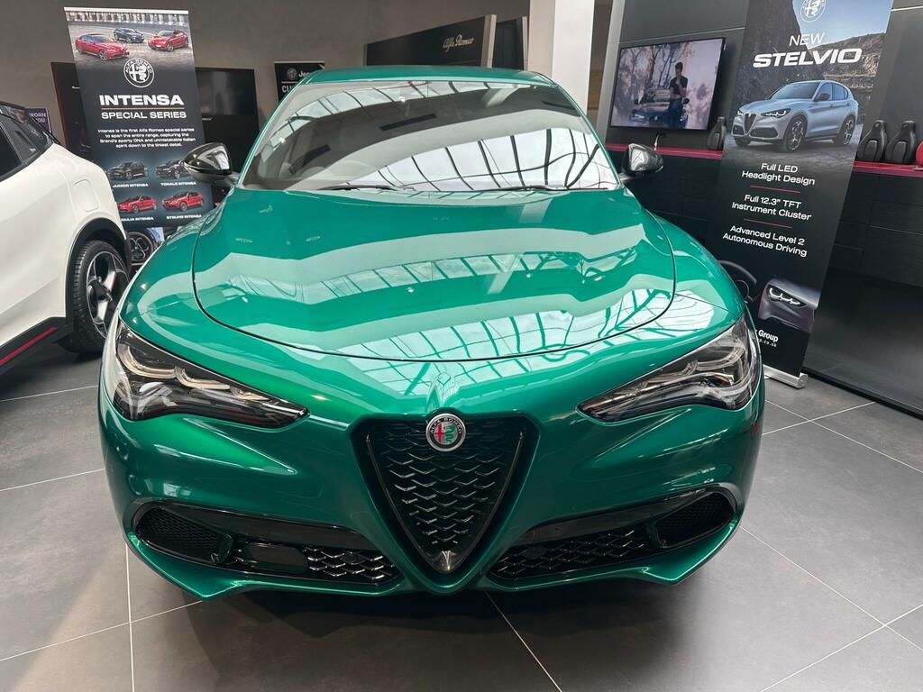 Alfa Romeo Stelvio 2 2.0T Intensa Suv Q4 Awd Euro 6 RX26FZO Green #2