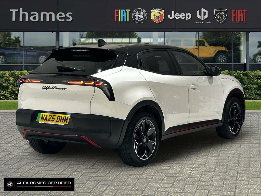 Alfa Romeo Junior 54Kwh Elettrica Speciale Suv 15 NA25DHM Black #3