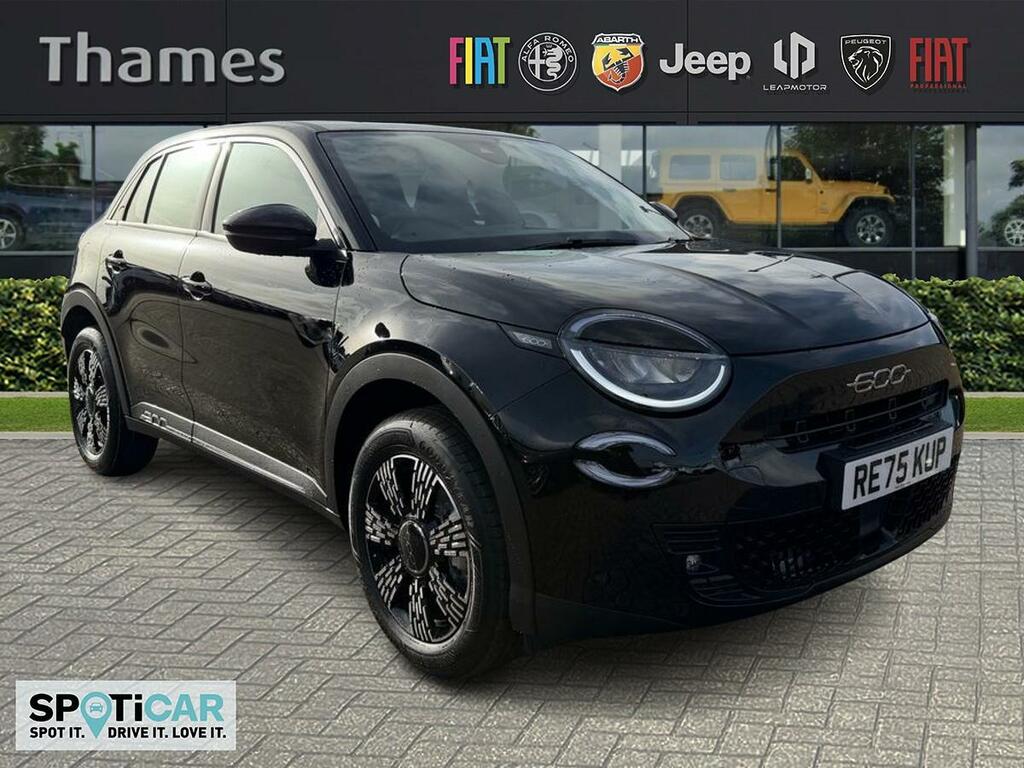 Fiat 600 1.2 1.2 Mhev Suv Hybrid E-dct Euro 6 S Black
