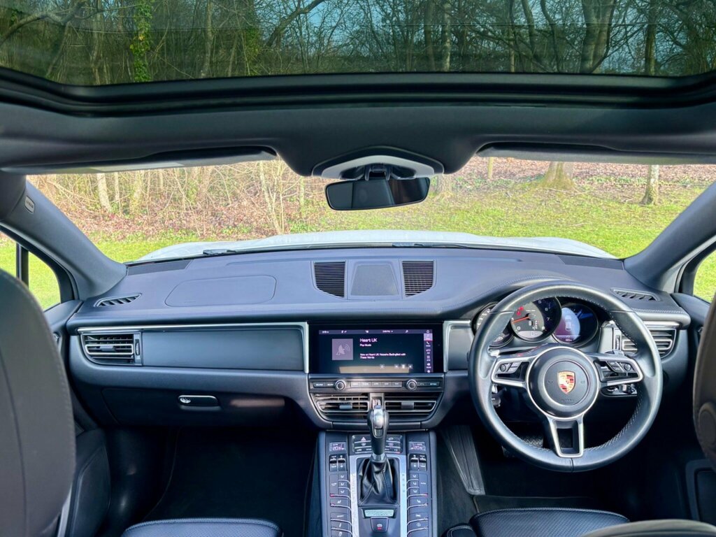 Porsche Macan 2.0T Pdk 4Wd Euro 6 Ss LV68UPN White #3