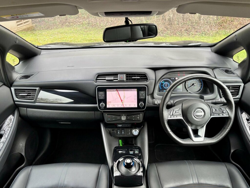 Nissan Leaf 39Kwh N-connecta FY23OTC Black #2