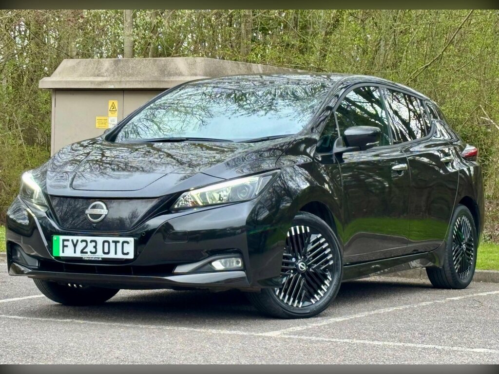 Nissan Leaf 39Kwh N-connecta Black