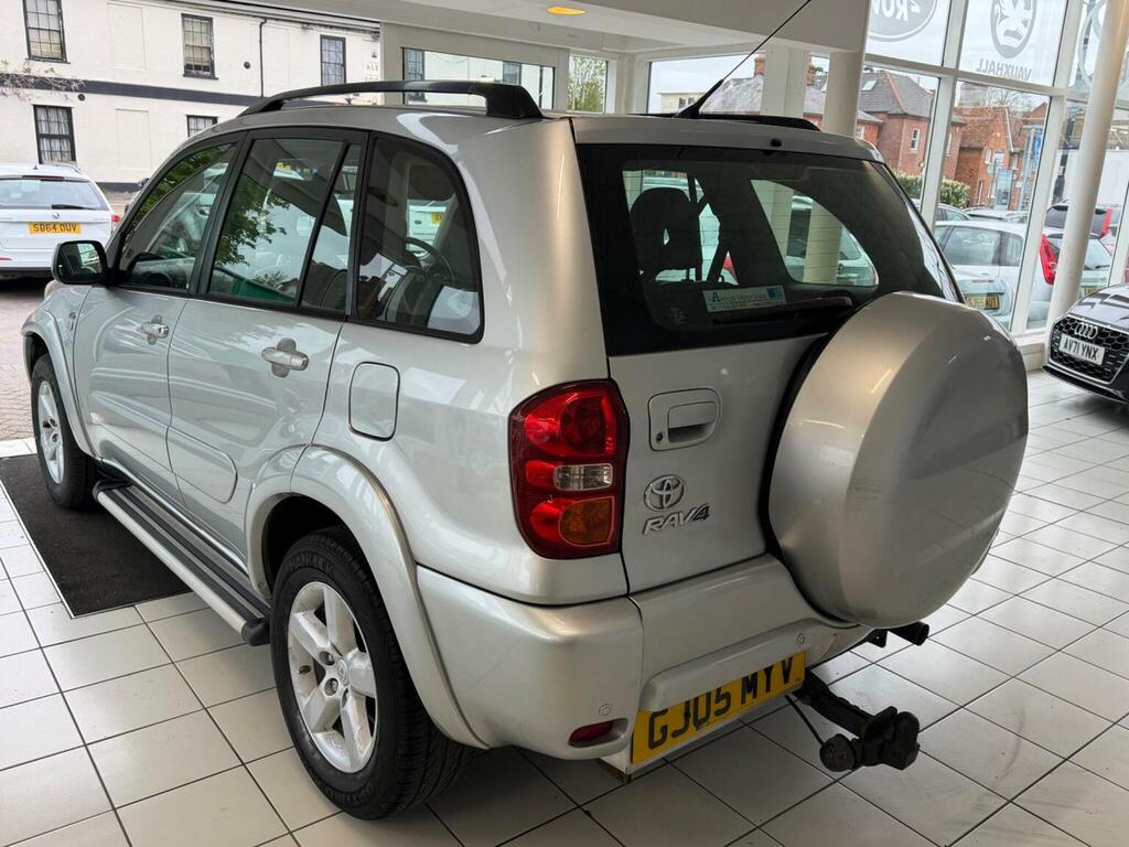 Toyota Rav 4 Suv 2.0 Vvt-i Xt5 4Wd 200505 Silver #4