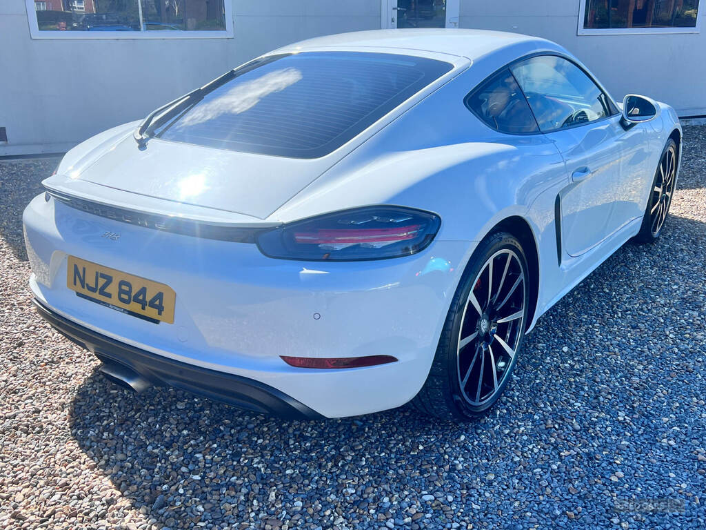 Porsche 718 Cayman 2.0 2dr NJZ844 White #4