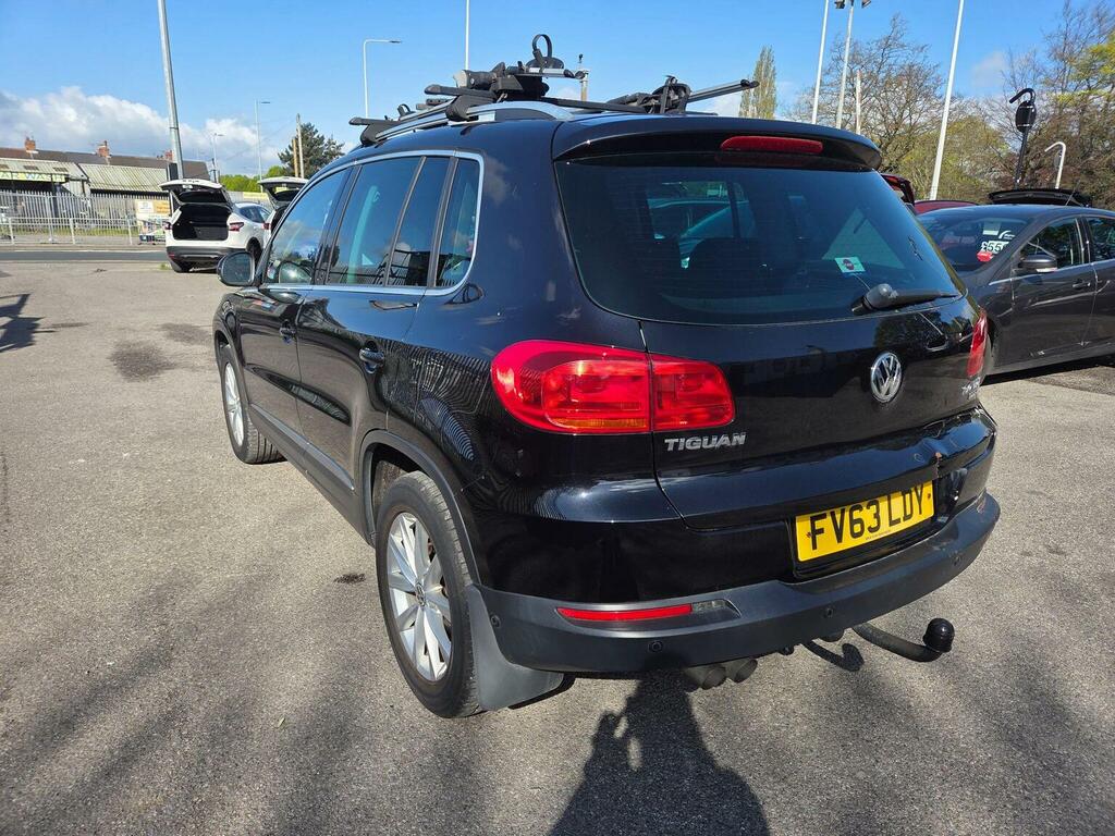 Volkswagen Tiguan 2.0 Tdi Bluemotion Tech Se 4Wd Euro 5 Ss FV63LDY Black #4