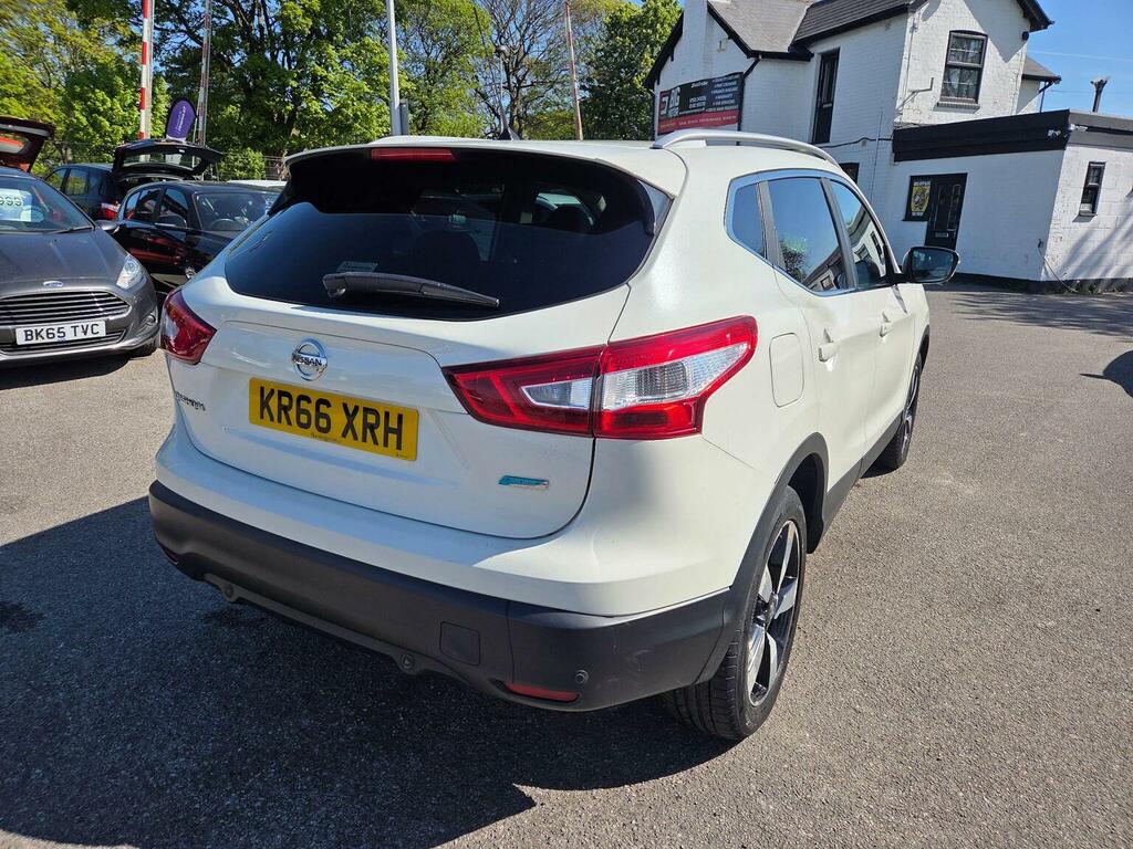 Nissan Qashqai 1.5 Dci N-connecta 2Wd Euro 6 Ss KR66XRH White #3