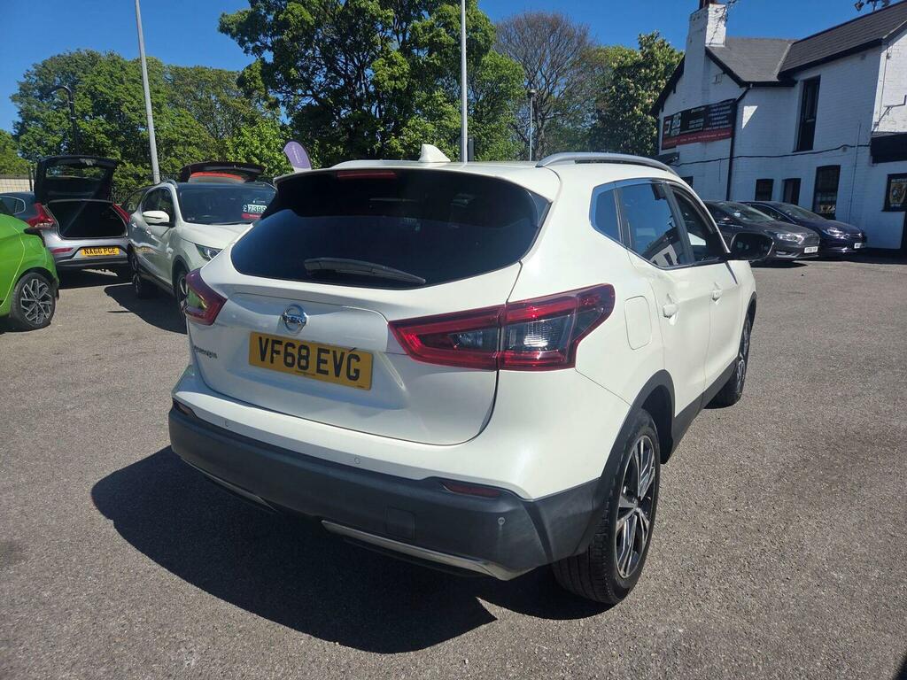 Nissan Qashqai 1.3 Dig-t N-connecta Euro 6 Ss VF68EVG White #3