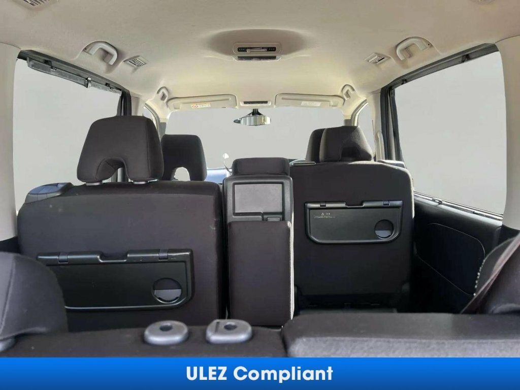 Nissan Serena Silver #10