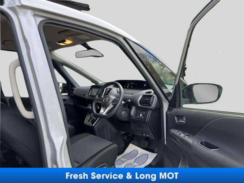 Nissan Serena Silver #23
