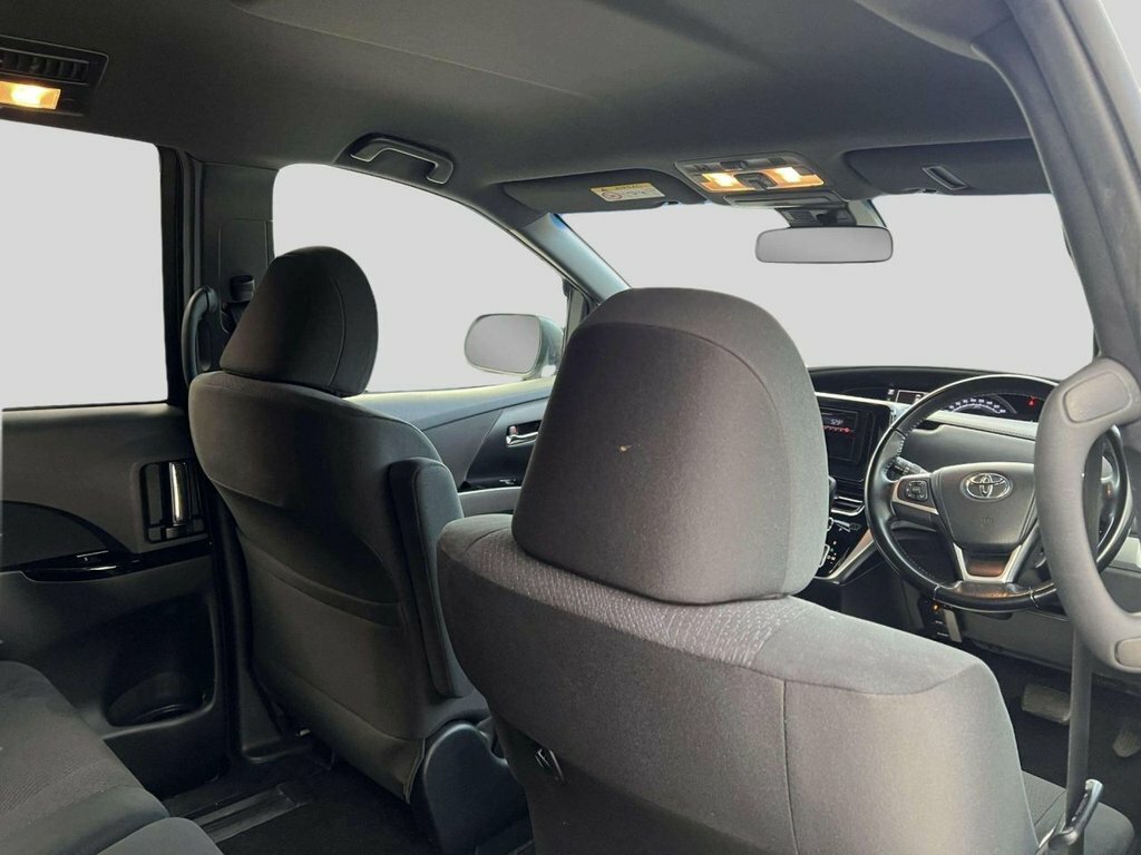 Toyota Estima White #21