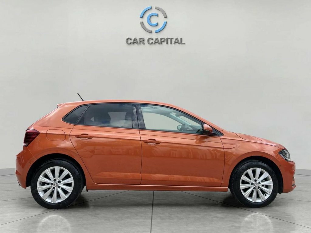 Volkswagen Polo Hatchback LX70DHO Orange #4