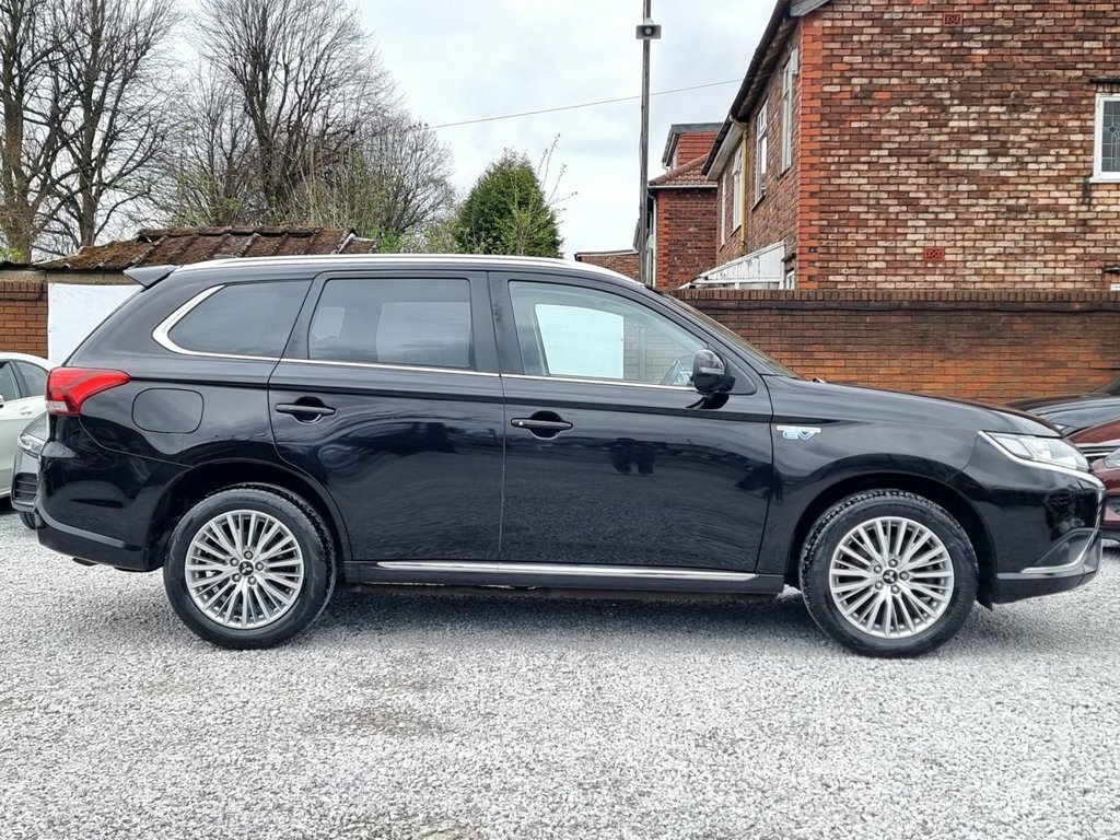 Mitsubishi Outlander 2.4L Juro KX19LMM Black #3