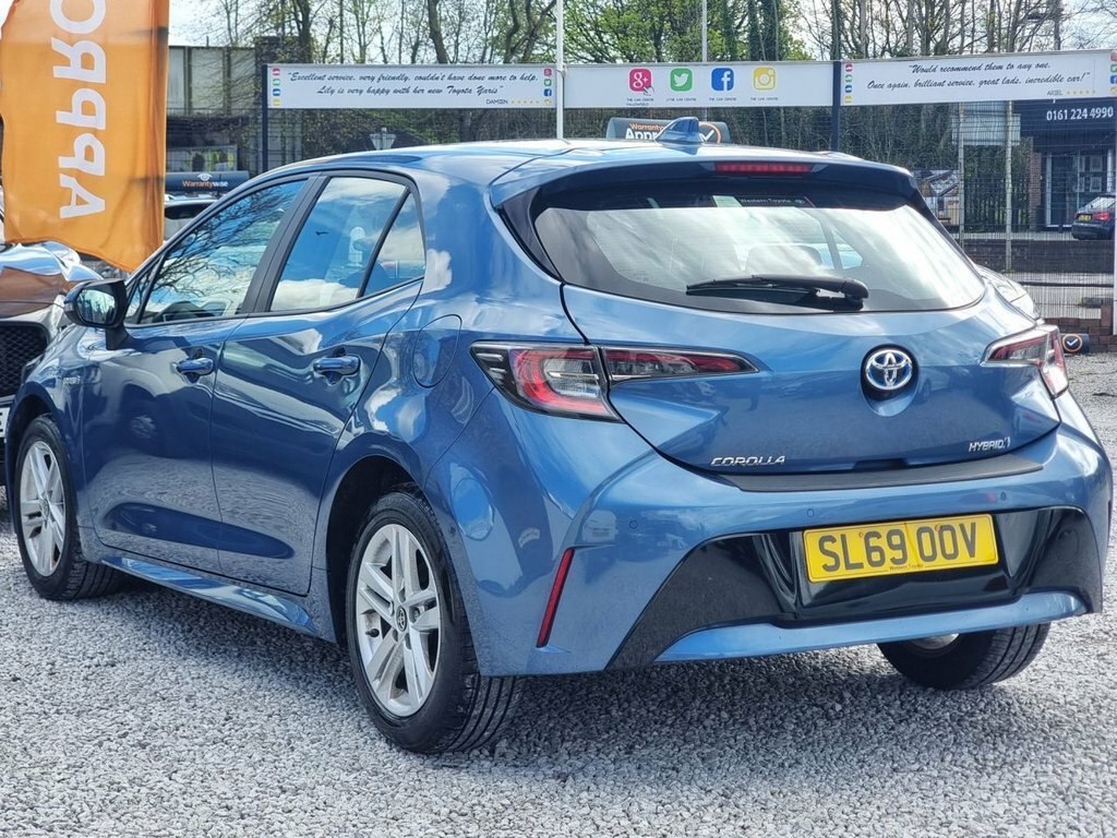 Toyota Corolla 1.8L Icon Tech SL69OOV Blue #2