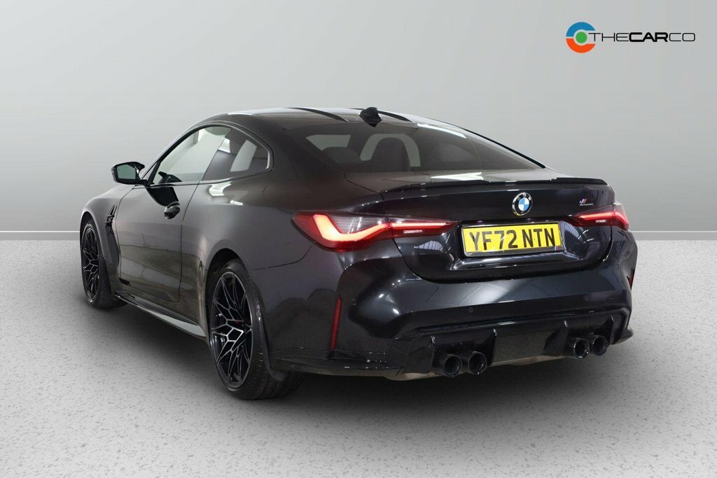 BMW M4 3L Competition YF72NTN Black #4