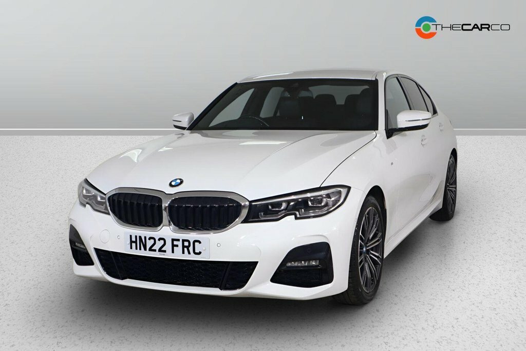 BMW 3 Series 3L M Sport HN22FRC White #3
