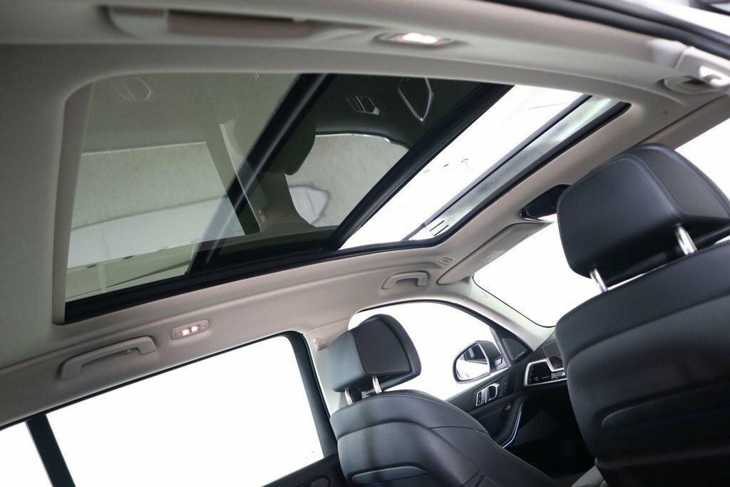 BMW X7 3L Excellence White #6