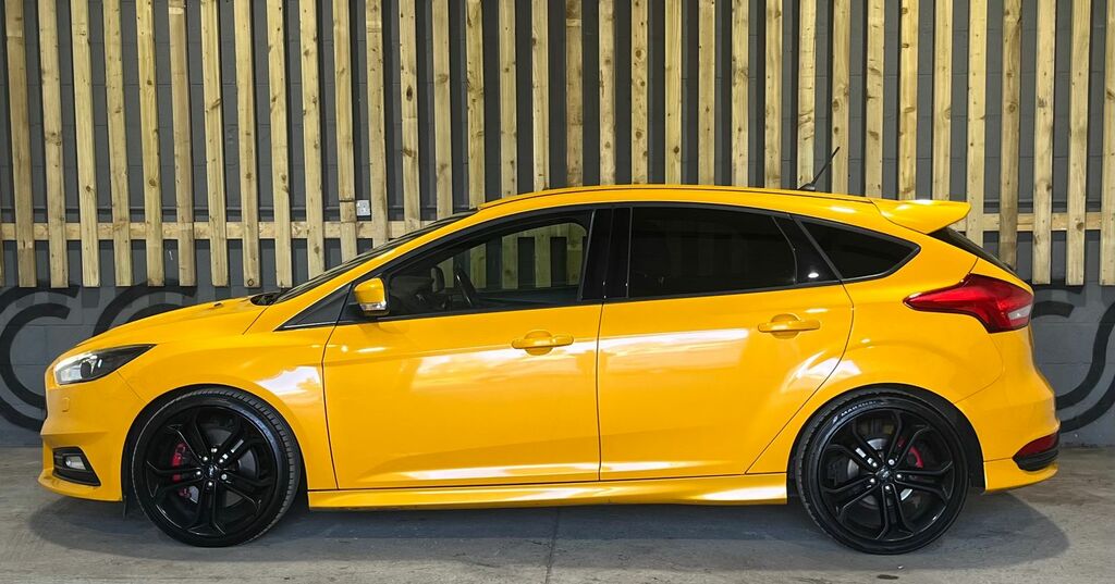 Ford Focus 2.0 Tdci St-3 Hatchback Euro 6 KY18OJL Yellow #3