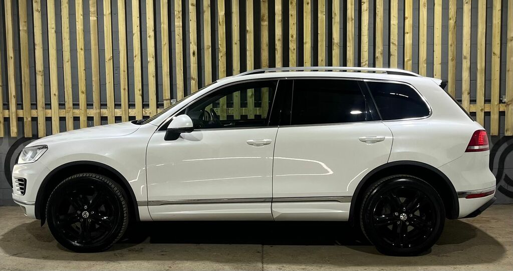 Volkswagen Touareg 3.0 Tdi V6 Bluemotion Tech R-line Plus Suv Die GU17YTY White #4