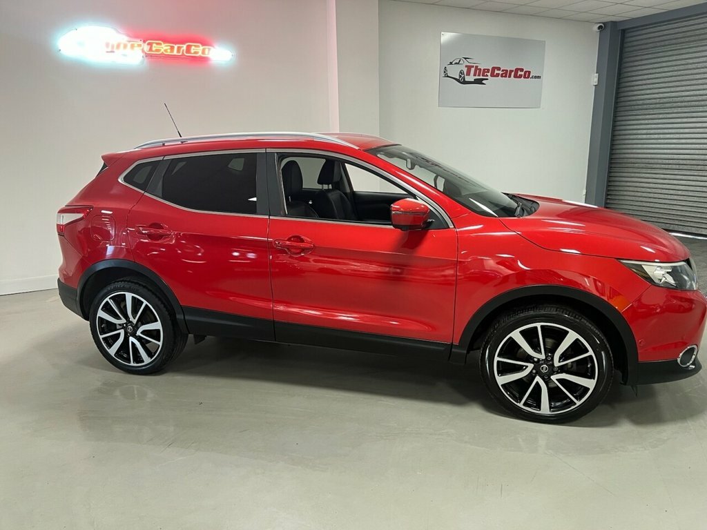 Nissan Qashqai Suv NA15XPX Red #4