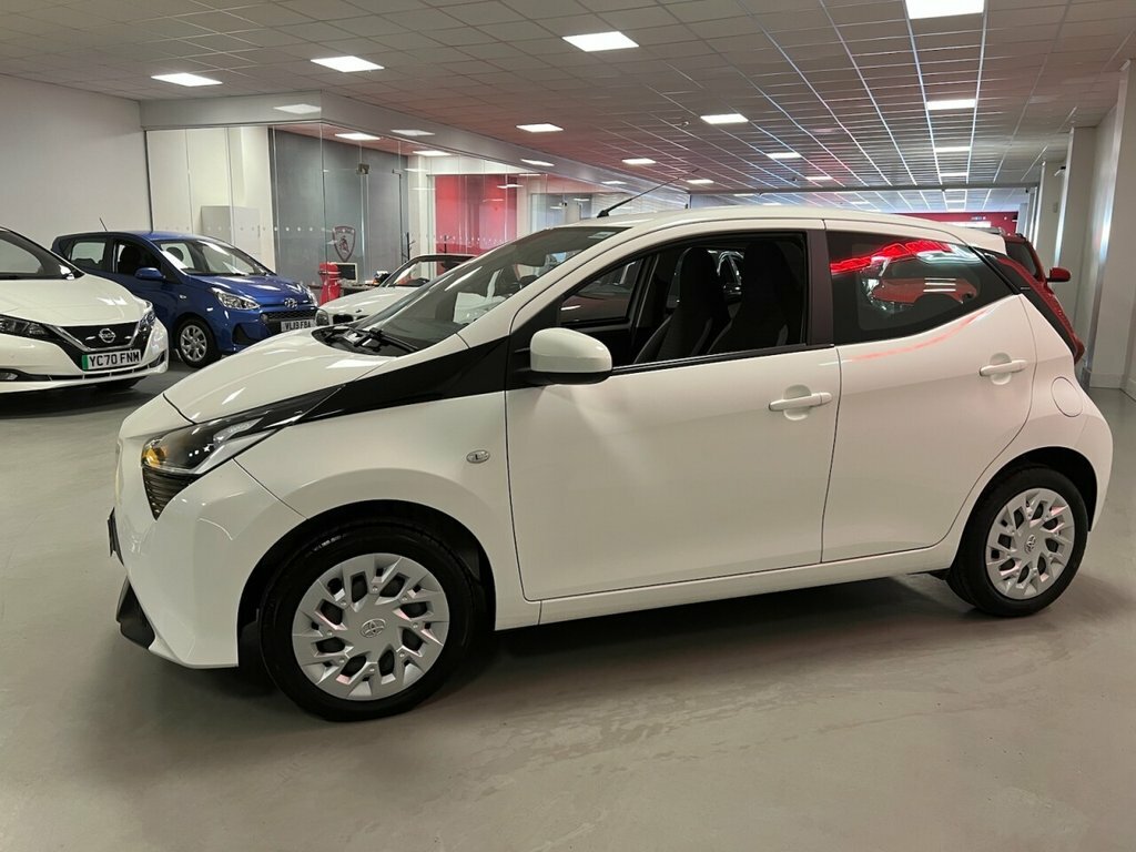Toyota Aygo Aygo X-play Vvt-i White