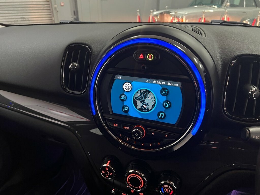 Mini Countryman Cooper D YD68OVN White #5